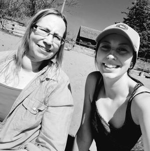 Meet your Posher, Crystal